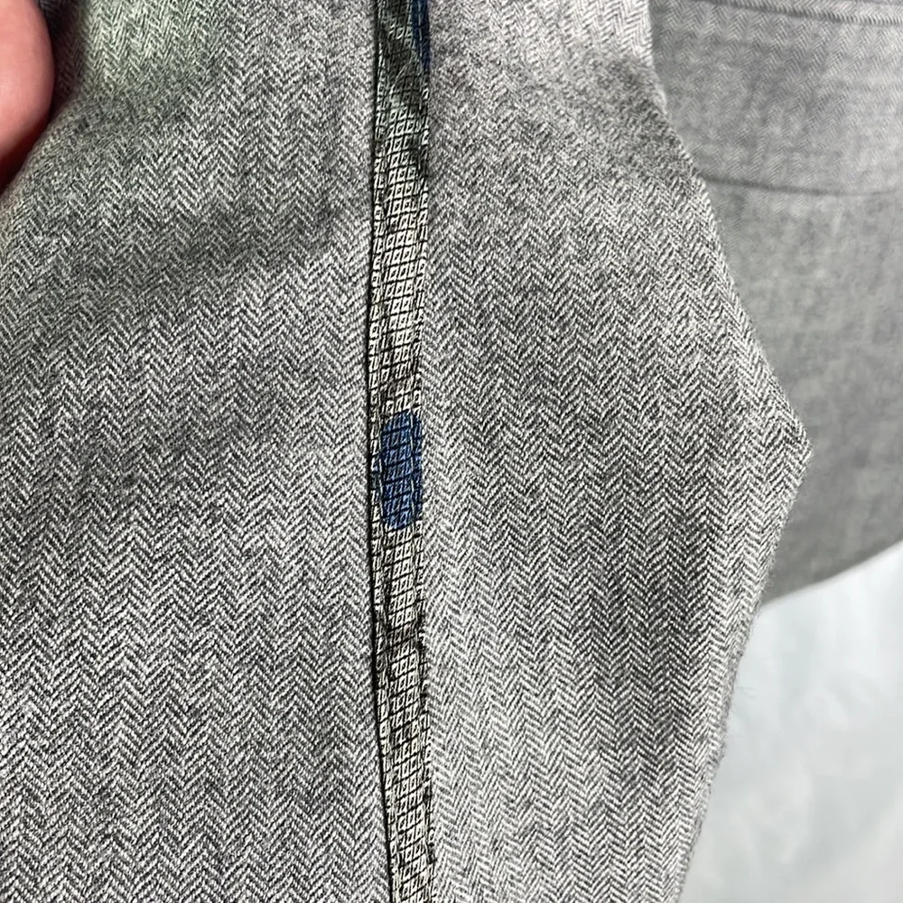 Teenflo gray wool and spandex blazer with accent trim